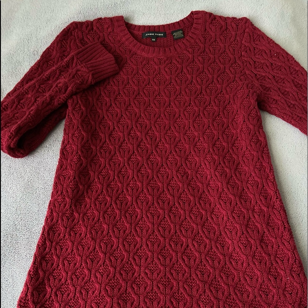 Maroon sweatshirt, size ( XS ) , long sleeve , no hoodie , sowing string